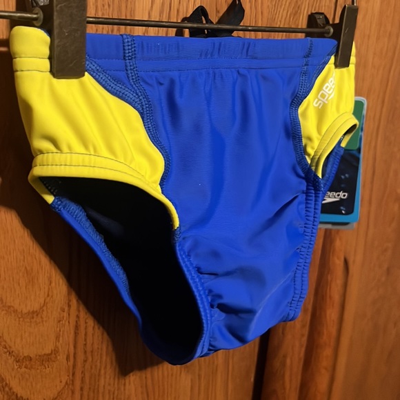 Speedo - Picture 2 of 5